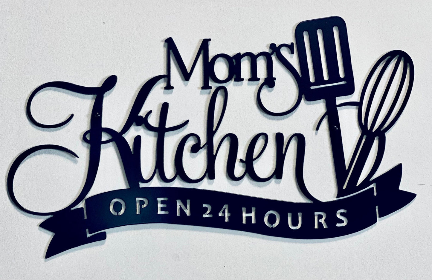Mom’s Kitchen Metal Sign